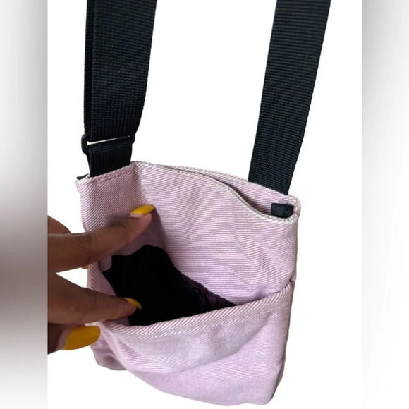 Kavu Keeper Crossbody bag Light Pink Adjustable Strap - Picture 10 of 10